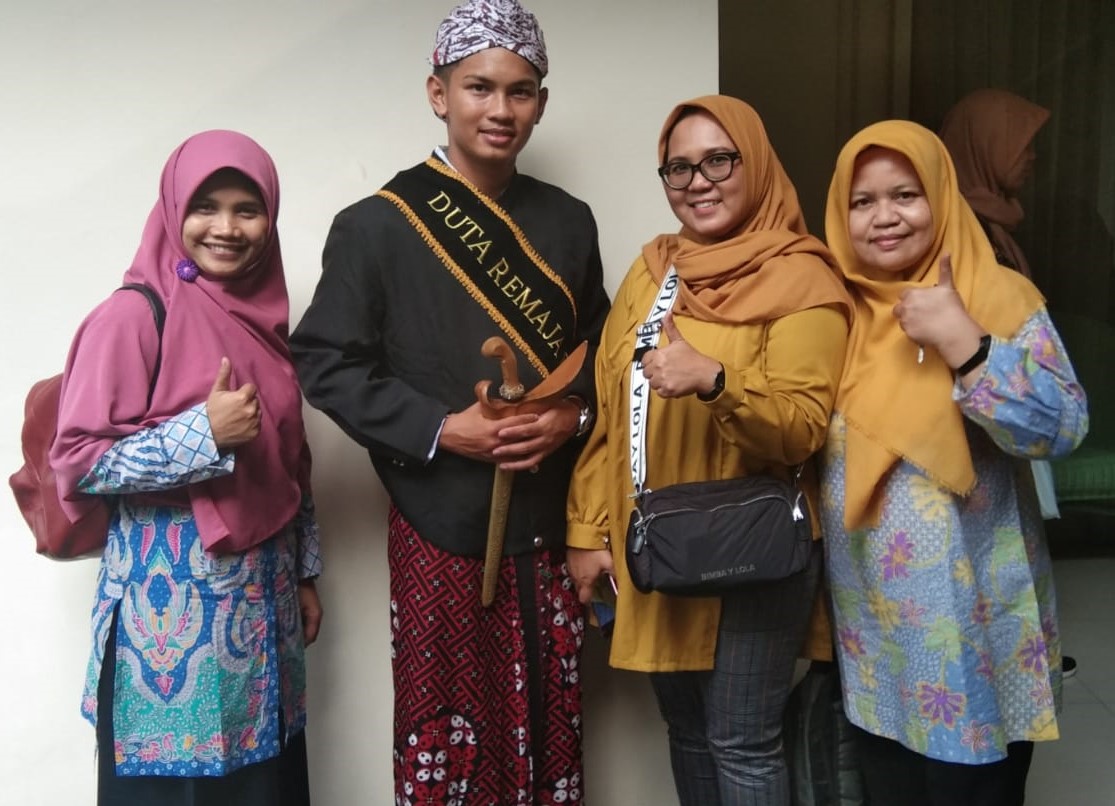 Duta Remaja Sehat dari Kota Yogyakarta ke DIY adalah perwakilan siswa dari SMAIT Abu Bakar Yogyakarta atas nama Muhammad Bintang Raikonan