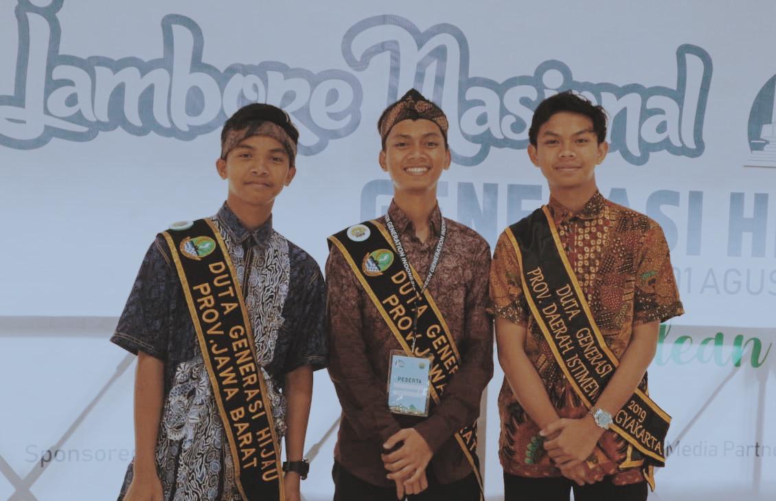 Duta Generasi Hijau Perwakilan Dari Provinsi DIY adalah siswa SMAIT Abu Bakar Yogyakarta atas nama Muhammad Fikri