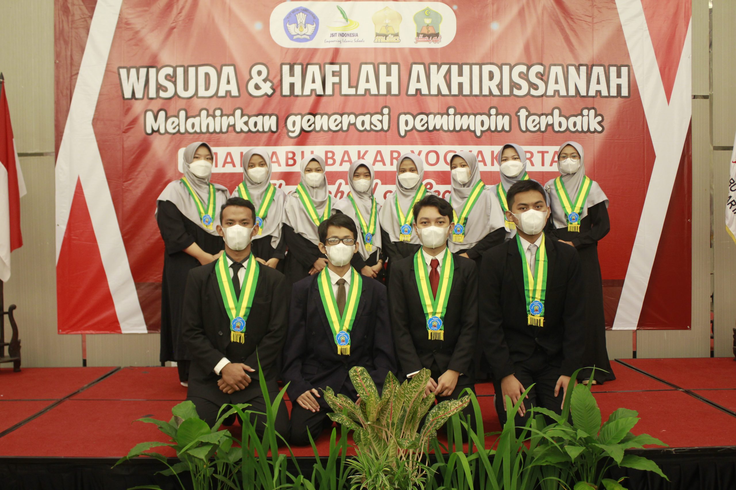 You are currently viewing Wisuda dan Akhirussanah