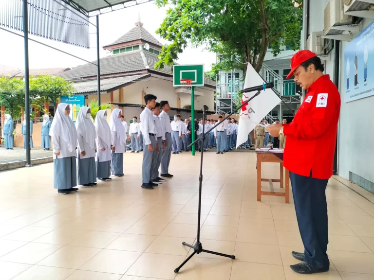 Read more about the article Pelantikan Palang Merah Remaja (PMR) SMAIT Abu Bakar Yogyakarta