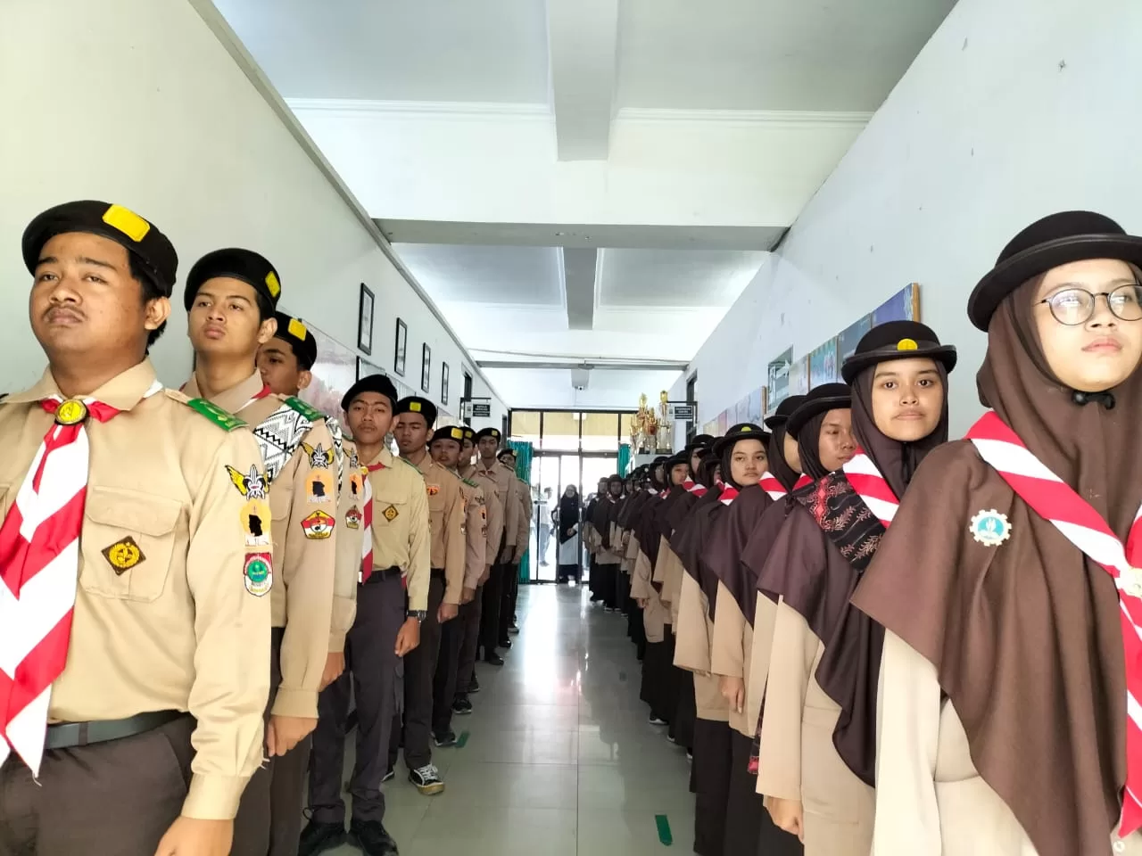 Read more about the article Pelantikan Dewan Ambalan Khalid bin Walid-Mariyah Al Qibtiyah SMAIT Abu Bakar Yogyakarta