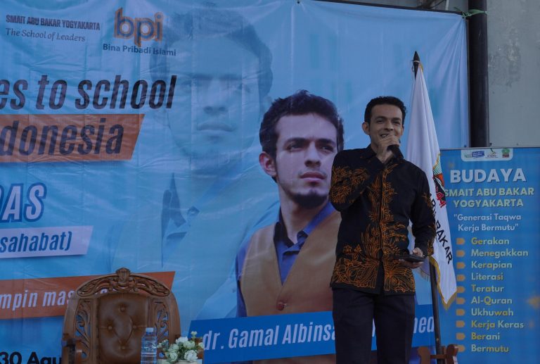 Read more about the article Gamal Goes to School, Road to Indonesia bertajuk CERDAS (Cerita dari Sahabat): Pelajar Hari Ini, Pemimpin Masa Depan