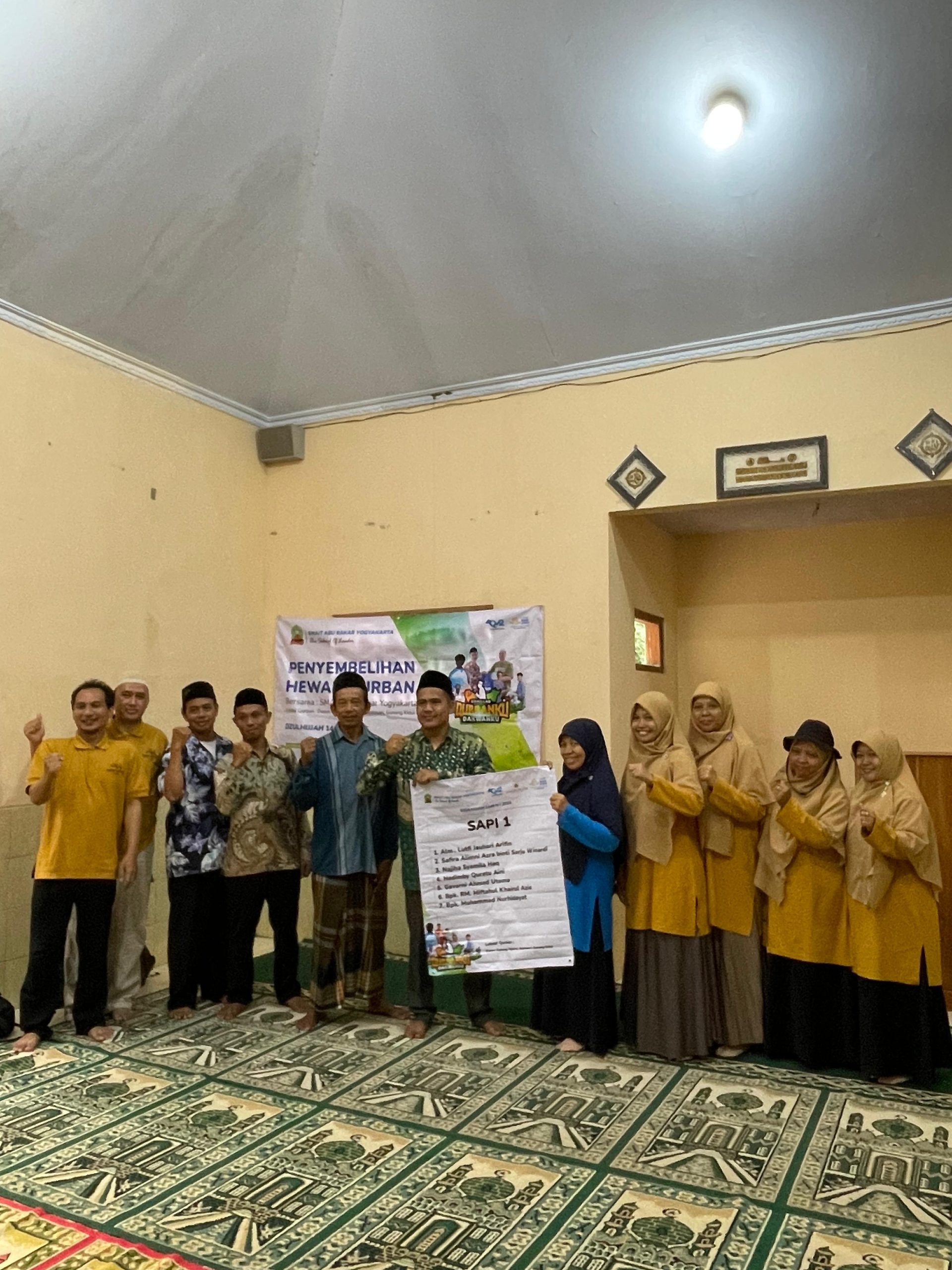 You are currently viewing Qurban dan Bakti Sosial Bersama SMAIT Abu Bakar Yogyakarta