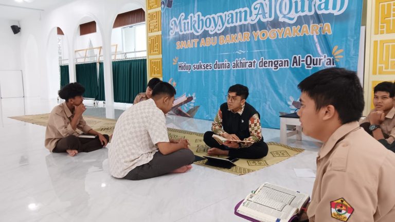 Read more about the article Mukhoyyam Al Qur’an 2025:  “Hidup Sukses Dunia Akhirat dengan Al Qur’an”
